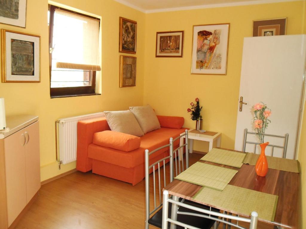 Apartments Kestenovi Dvori Opatija Room photo